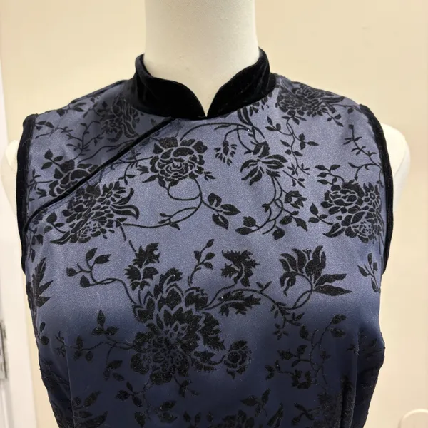 VTG 90s CDC Navy Blue Black Flocked‎ Velvet Floral Mandarin Collar Midi Dress 10 - Image 4