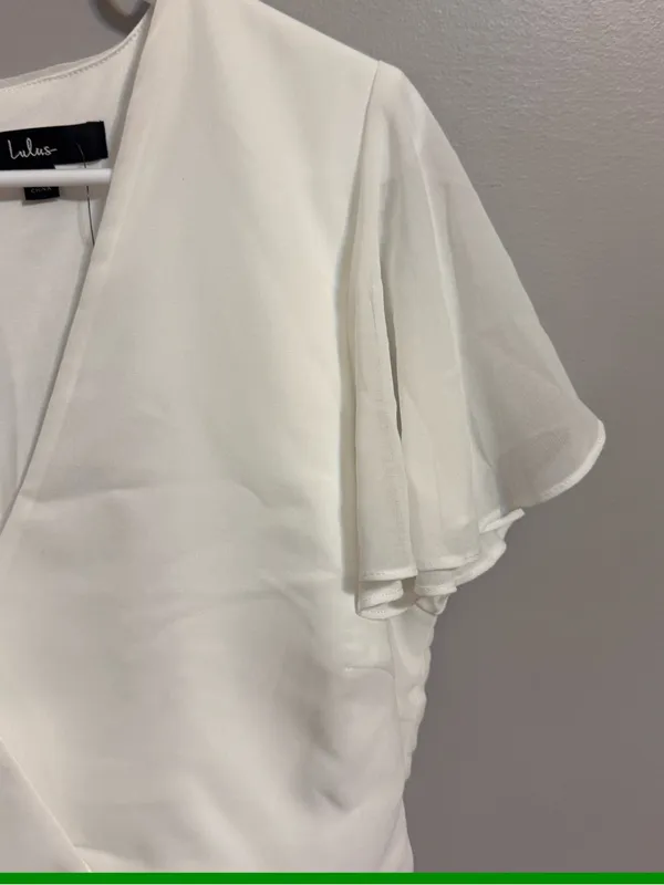 Lulus White Ruffle Wrap Mini Dress Flutter Sleeve Tie Waist Size L NWT - Image 4