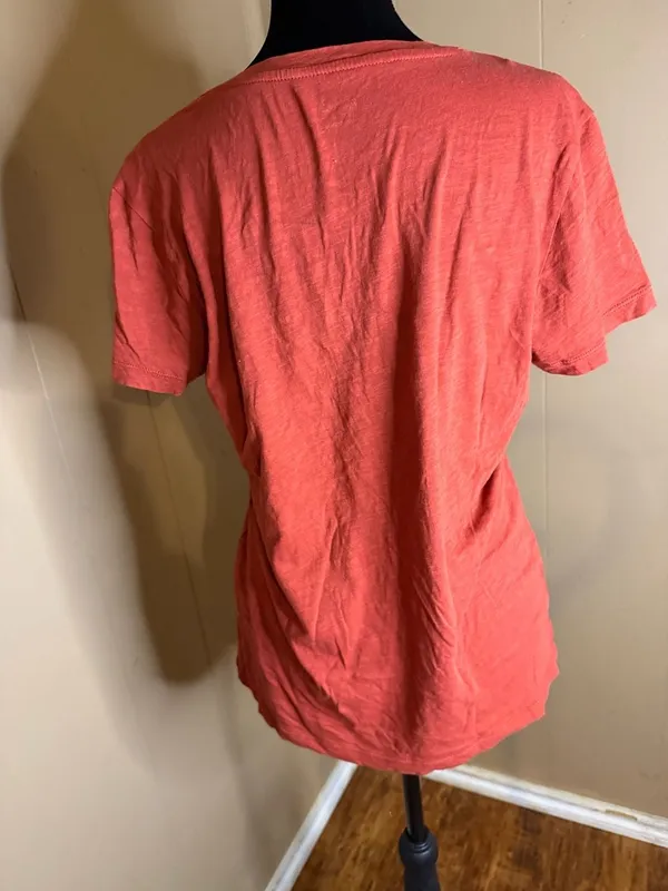Madewell Women's Whisper Cotton V-Neck Pocket Tee in Coral Slub - Image 2