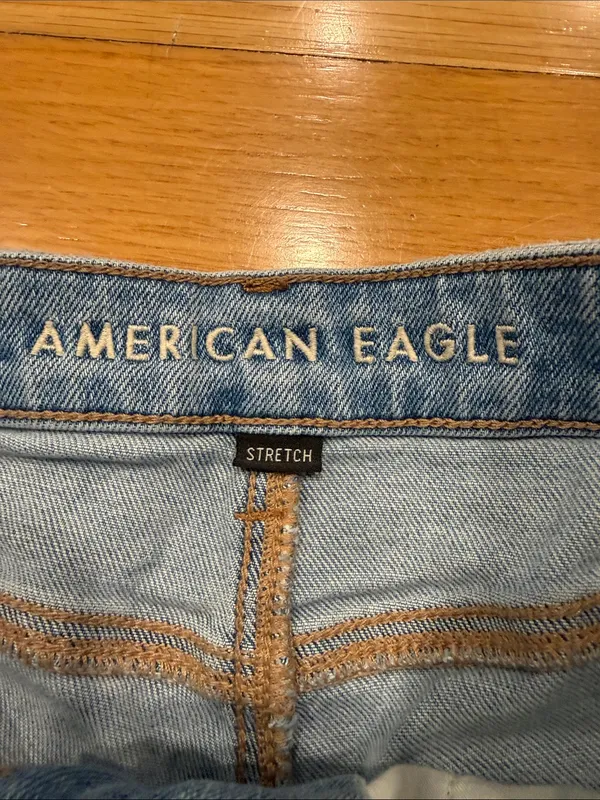 American Eagle outfitters mom jeans shorts size 0 - Image 6