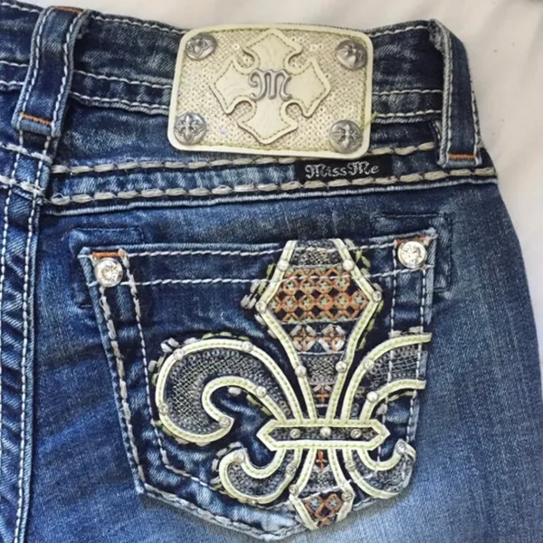 Fleur-De-Lis Sequin Rhinestone Embellished Cuffed Capri Jeans - Image 2