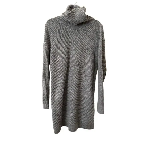 LULUS Turtleneck Sweater Dress in Gray‎ Sz Small - Image 2