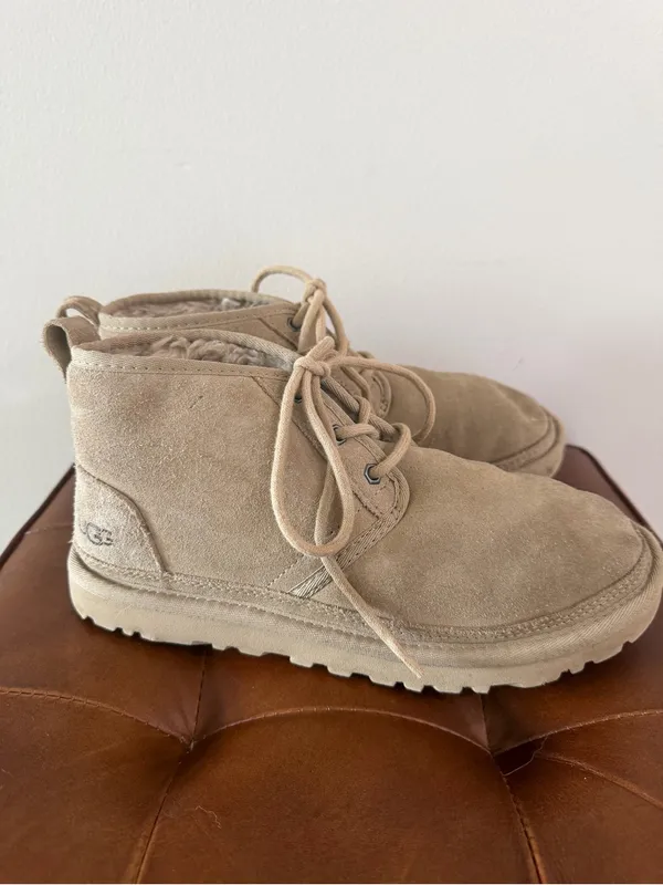 UGG Womens Neumel Sand Beige Taupe Chukka Boots Size 8 Lace Up Fur lined 1094269 - Image 2