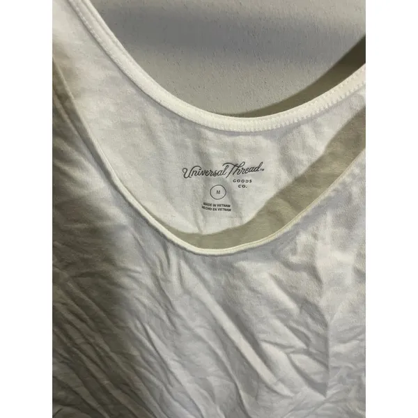 Universal‎ Thread White Short Sleeve Scoop Neck Bodysuit Size Medium - Image 4