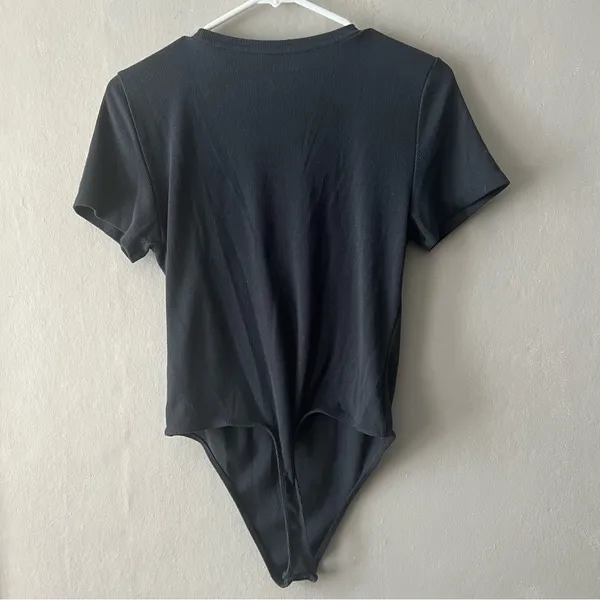 American Eagle Black Ribbed Short Sleeve Bodysuit Size Large - Image 5