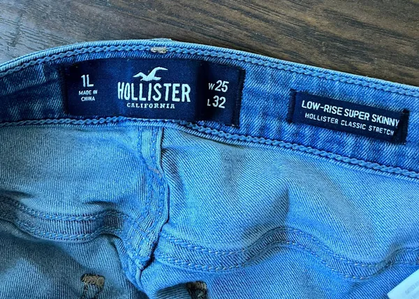 Hollister Super Skinny Jeans - Image 3