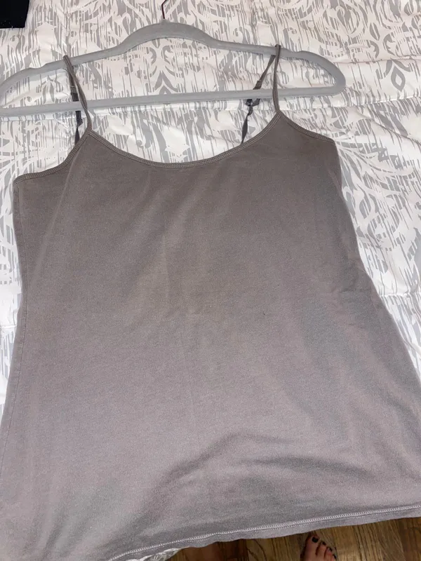 Old Navy Fitted Gray Basic Tank Top - Image 3