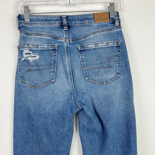 American Eagle Distressed Stretch Mom Jean Ankle Length Size 2 EUC T2586 - Image 8