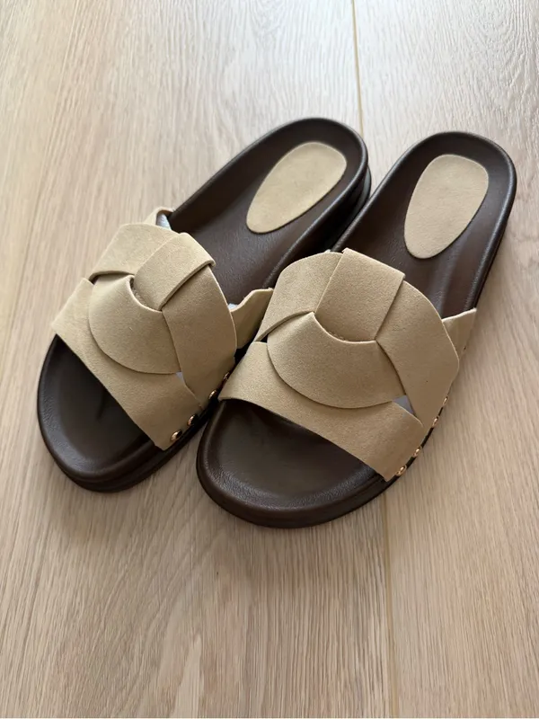 Pretty Little Thing Crisscross Stud Slide Chunky Sandals - Image 2