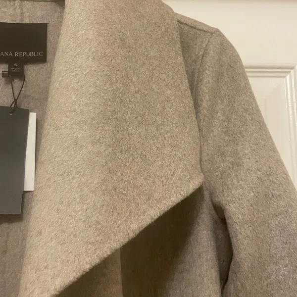 NWT Banana Republic lightweight wool coat - Image 2