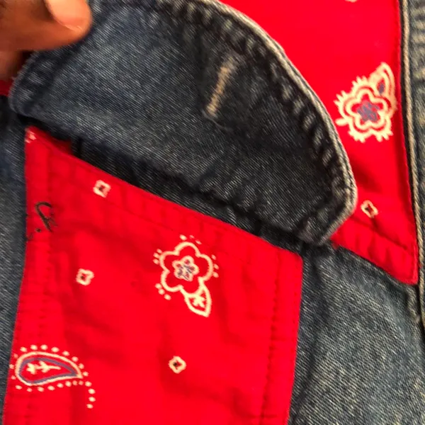 90s Sun River Red blue western cowgirl denim vest jacket with paisley bandana print and pockets #cottagecore #biker #Y2K #streetwear - Image 6