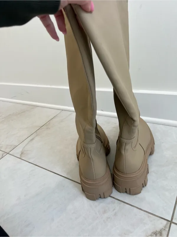 ASOS Design Tan Lug Sole Chunky Boots Size 7 Wide US - Image 4