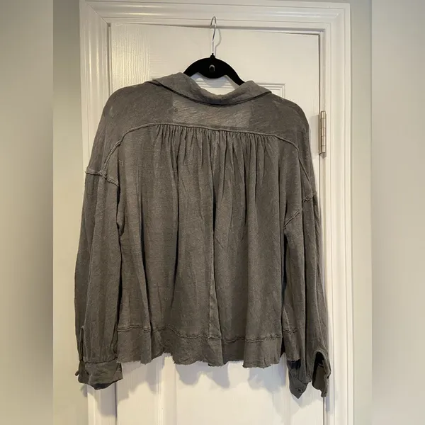 We The Free Free People Size M Gray Rush Hour Peasant Blouse Raw Hem Linen Long Sleeve - Image 6