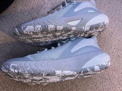 Under Armour Basketball Shoes - Image 2