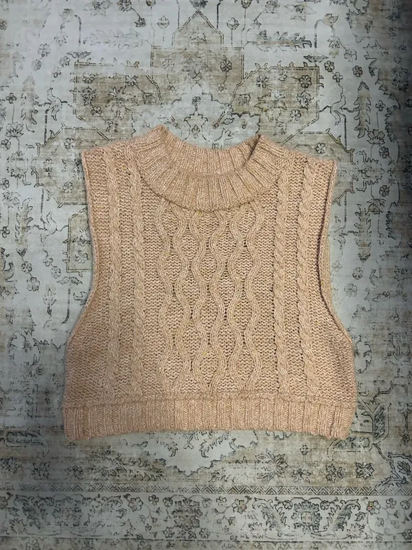 Urban Outfitters Sweater Cropped - Image 3