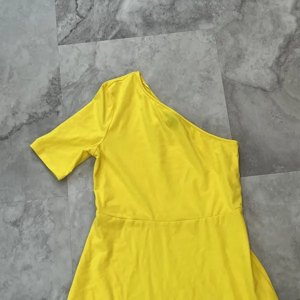 Who What Wear Yellow One Shoulder Midi Dress Asymmetrical Short‎ Sleeve XS - Image 4
