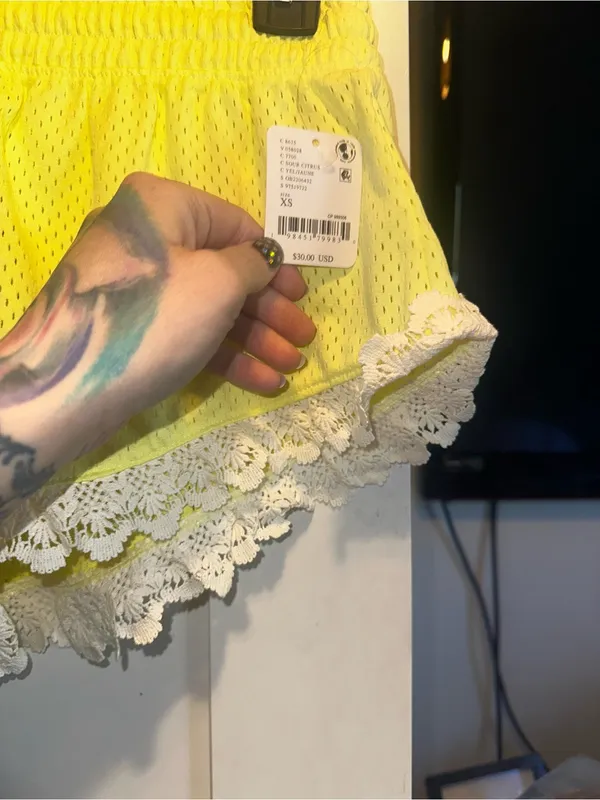 NWT FREE PEOPLE Movement Tip Off Shorts With Lace Trim - Sour Citrus $38MSRP - Image 6