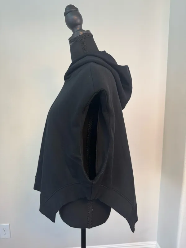 Alo Yoga Black Sleeveless Hoodie Size  - Image 5