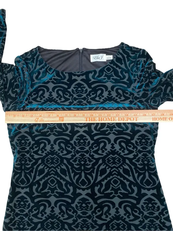 Eliza J Green Patterned Velvet Burnout Cascade Bell Sleeve Shift Dress - Image 6
