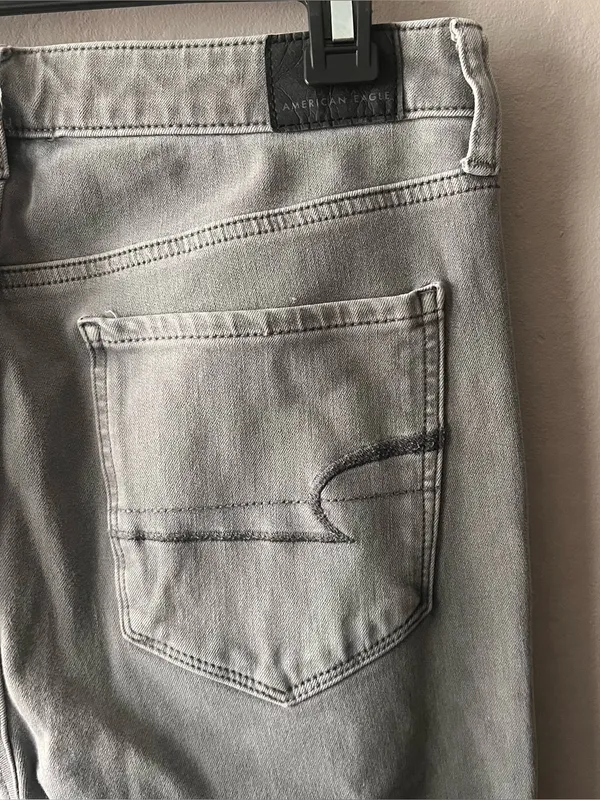 American Eagle Grey Super Hi Rise Jeggings Size 10 - Image 3