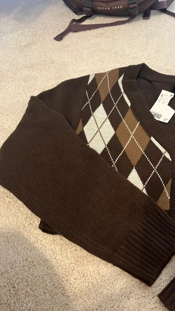 H & M “Divided” cropped cardigan - Image 2