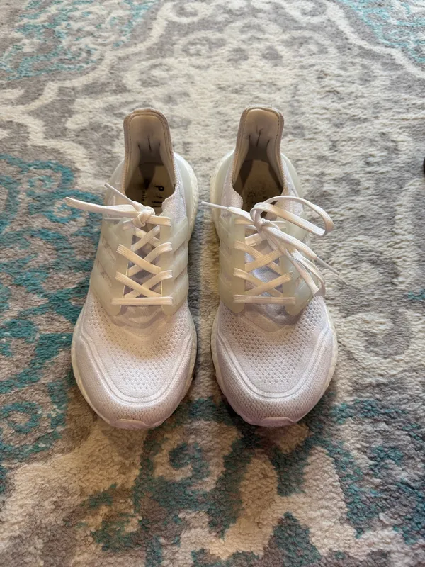 Adidas Shoes - Image 4