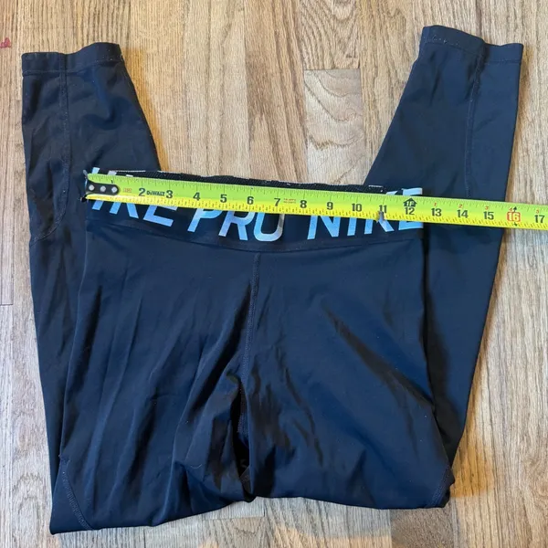 Nike Pro Women Black Cropped Training Leggings AO9972-010 Medium - Image 4