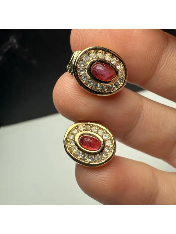 Small Christian Dior Red Glass & Rhinestone Clip-on Clip On Gold Tone Signed - Image 4