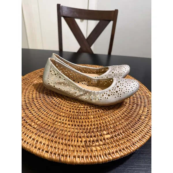 Naturalizer Lindo Silver Metallic Perforated Ballet Flats N5 Comfort Womens 7M - Image 2