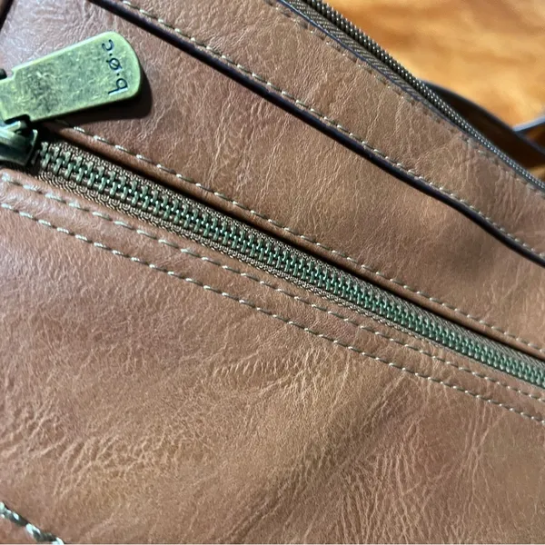 Born boc brown leather shoulder bag contrast stitching brass details - Image 3