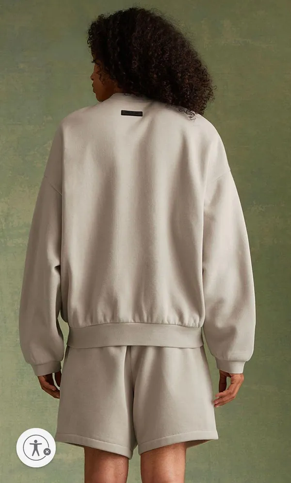 Essential s Crewneck - Image 2