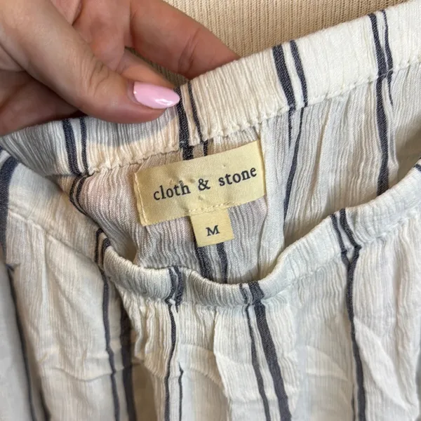 Cloth & Stone Cream Flutter Sleeve Blouse with Pleated Smocked‎ Design - Image 2