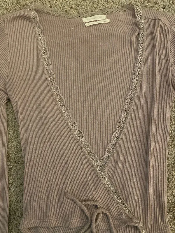 Urban Outfitters Long Sleeve - Image 3