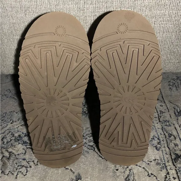 UGG Tazz Platform Slippers in Chestnut - Image 7