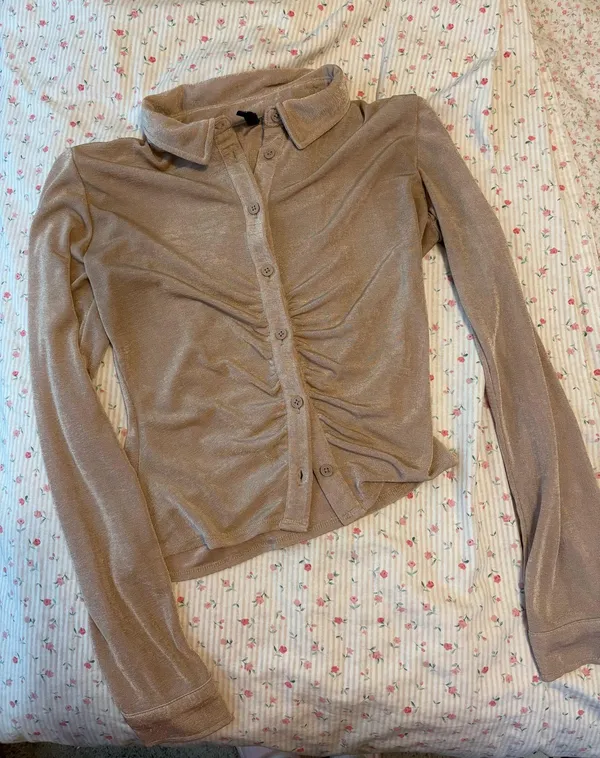 H&M Top Button-Up  - Image 2