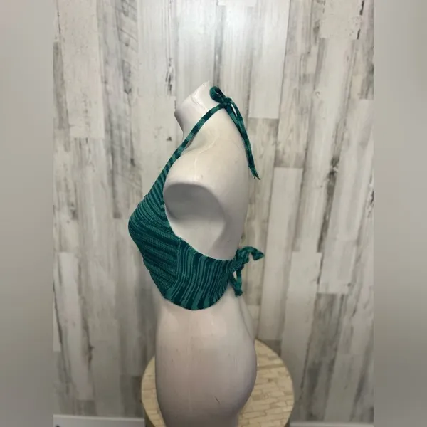Green top Green - Image 4