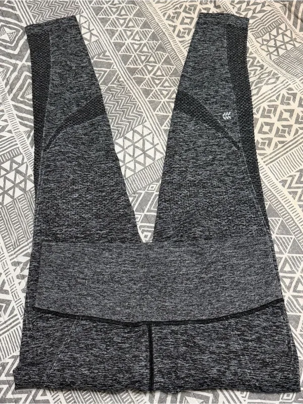 All in Motion High Rise Breathable Knit Leggings Heather Gray Size Large - Image 2