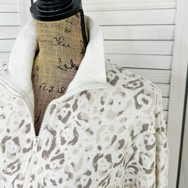 Aerie Leopard Print Oversized‎ Sweatshirt Cream Tan Beige Small Quarter Zip - Image 5