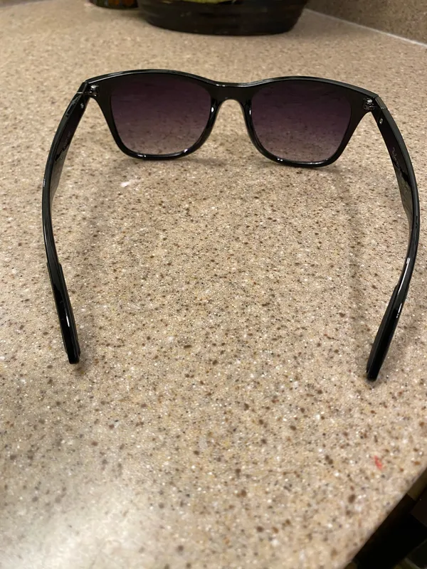 Ray-Ban Sunglasses - Image 3