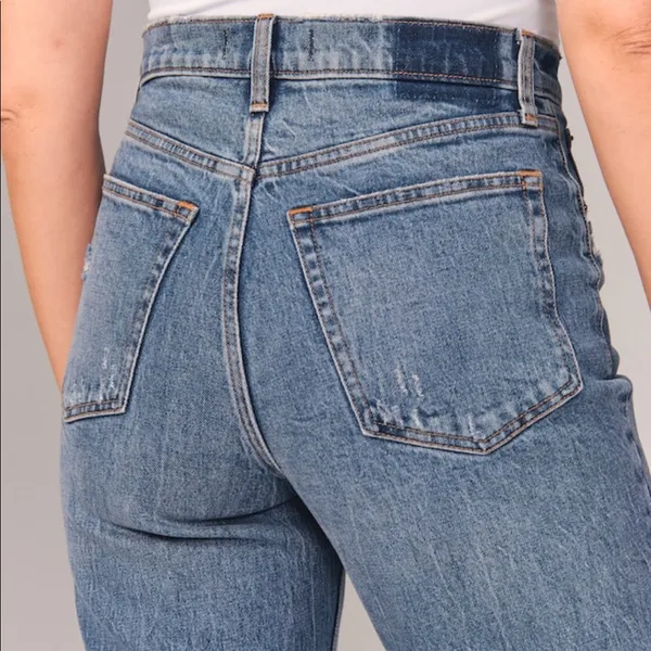 Abercrombie 90s Ultra High Rise Straight Jeans. Size 2S, 26 - Image 5