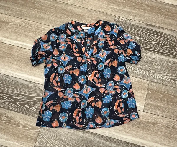 Christopher & Banks Sz M Sheer Floral Blouse Navy Blues Pinks White - Image 4