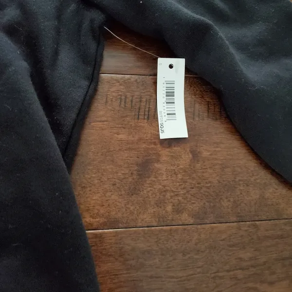 Black basic hoodie size small women's new with tags by Amazon essential - Image 2