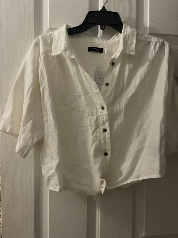 Urban Outfitters Linen Top - Image 2