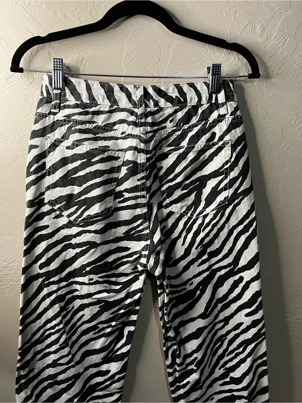 Lioness Top Model Zebra Stripe Black White Baggy Jeans - Image 7