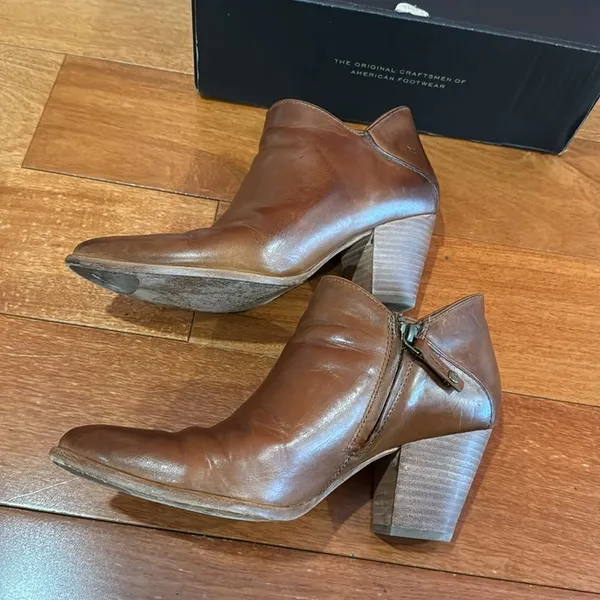 Frye Women's Reed Shootie Ankle Boot‎ Caramel size 9 - Image 4