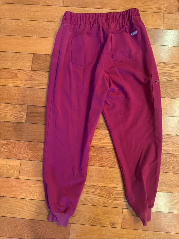 FIGS Women's Zamora Jogger Scrub Pants Magenta Medium Petite MP EUC - Image 5