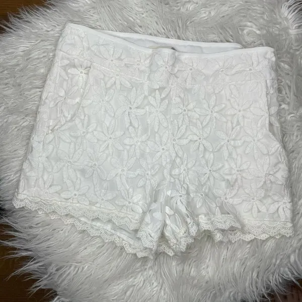 Monteau- White Shorts with Floral Lace Overlay - Image 4