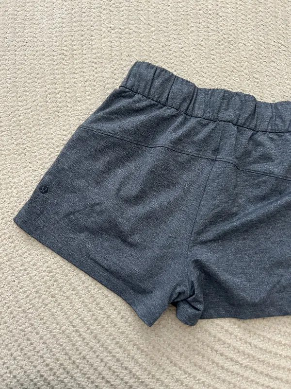 Lululemon shorts size 4 - Image 6