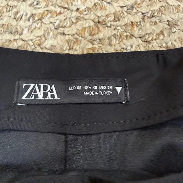 Zara Black Pleated Mini Skort Womens XS Preppy Schoolgirl Side Zip Shorts Skirt - Image 2