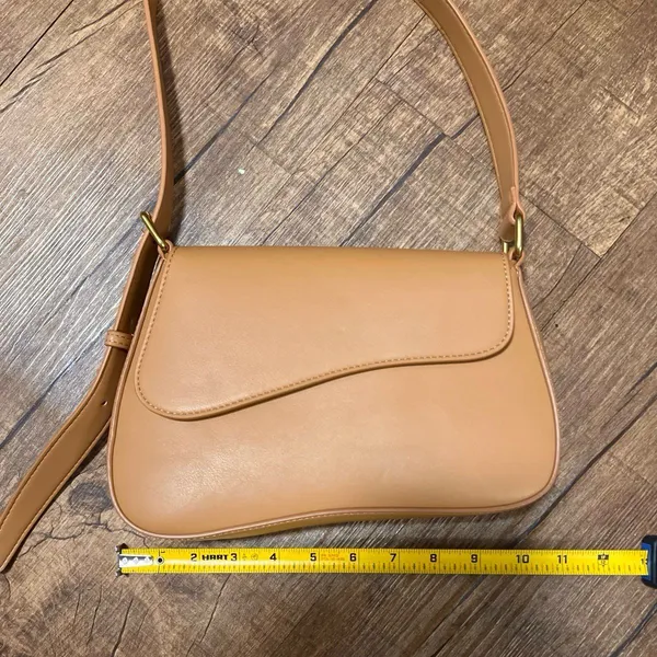 ANTIK KRAFT Vegan leather tan saddle bag - Image 7